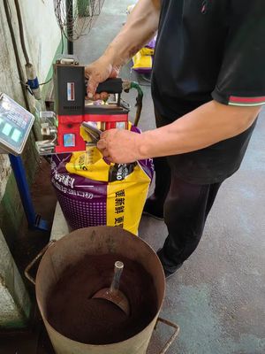 Contenuto elevato di minerali Polvere per mangimi per animali con sangue di anatra e pollo fresco 5% contenuto di fibre
